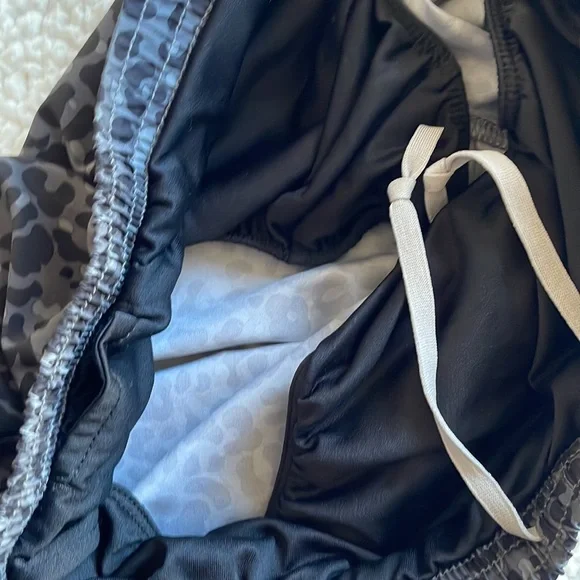 Nike Dri fit leopard grey athletic shorts - Picture 8 of 8